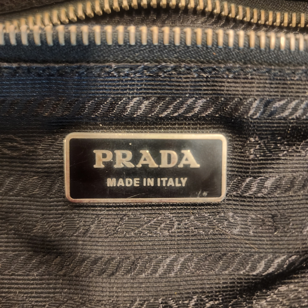 Prada AUTHENTIC small Bag - image 5